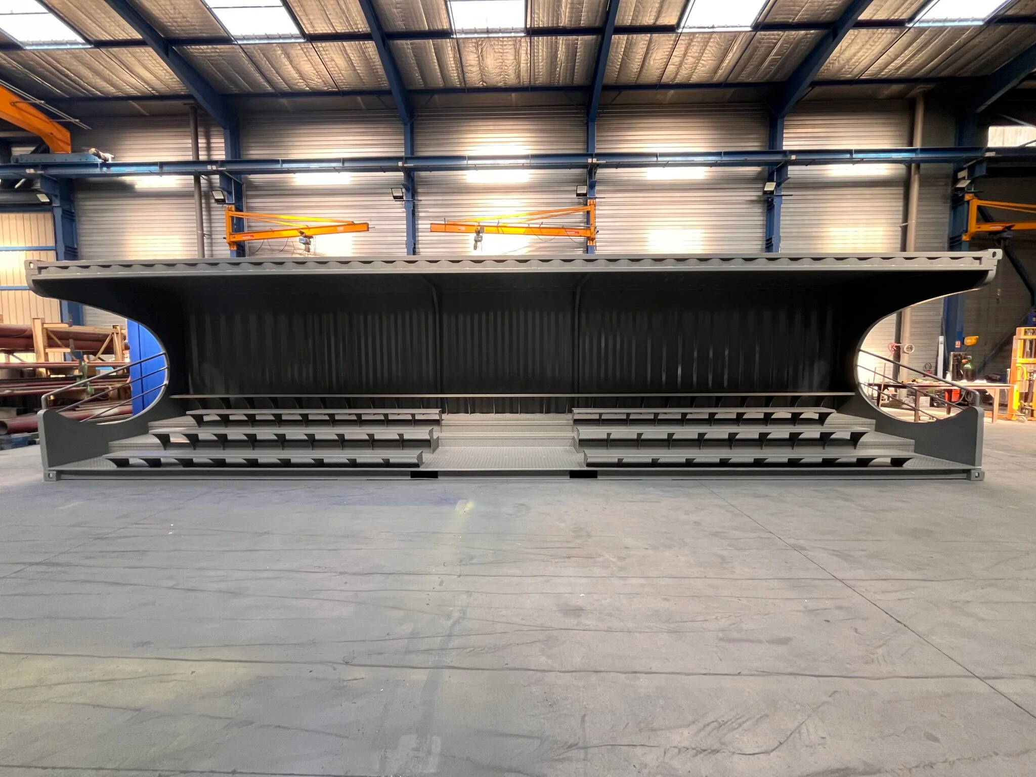 Fabrication d'une tribune en atelier